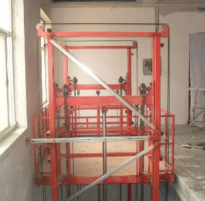 Different kinds of cargo platform lifts made in china
