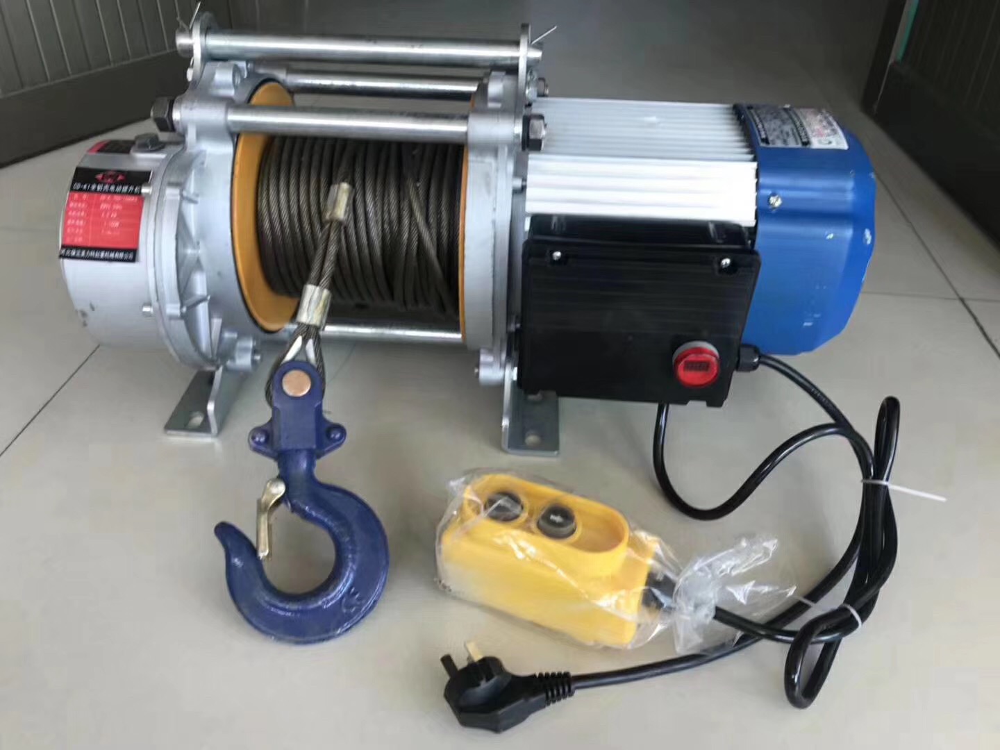 electric winch750-1500kg (single rope750KG, double rope1500KG) for 220V single phase.png
