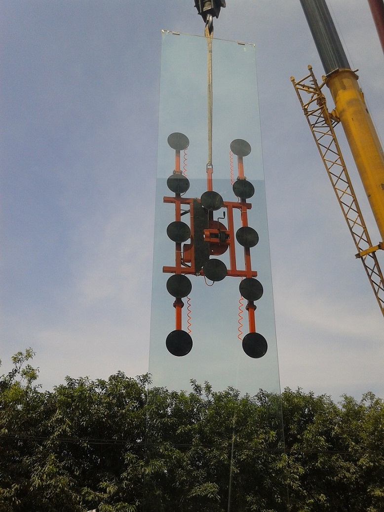 Vacuum Lifter 1200KG with 12 cups3.jpg