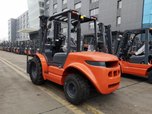 4X4 rough terrain diesel forklift from Germany