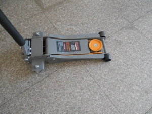 Inquiry about 3 ton low profile trolley jack from Malta