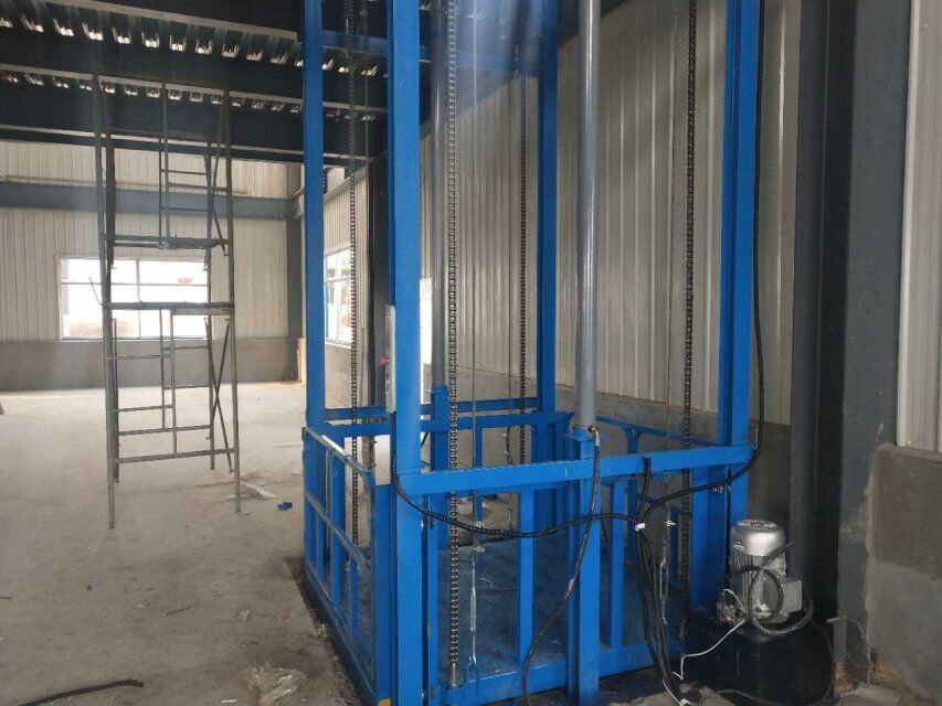 Hydraulic Warehouse Cargo Lift made in china-1.jpg