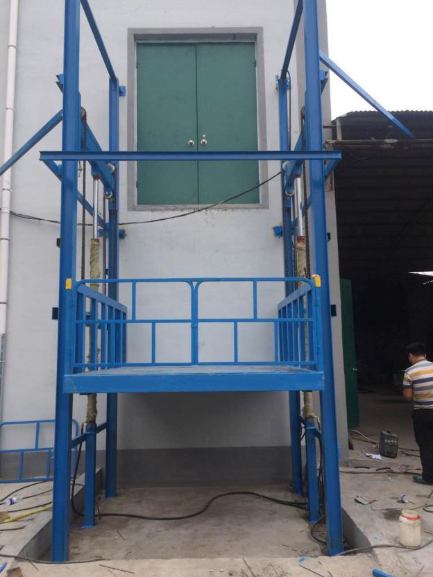 Hydraulic Warehouse Cargo Lift made in china-4.jpg