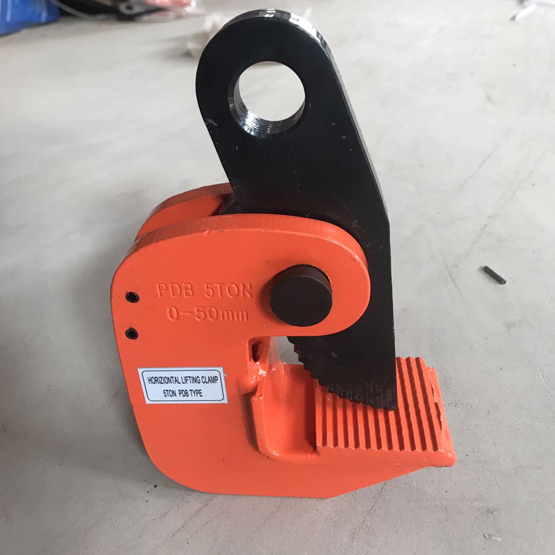 Horiziontal Lifting Clamp for sale.jpg