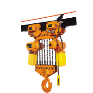 Sample of manual hoist 500Kg with 3m of chain and electric hoist 1000Kg 4M/min with also 3m of chain from Canada