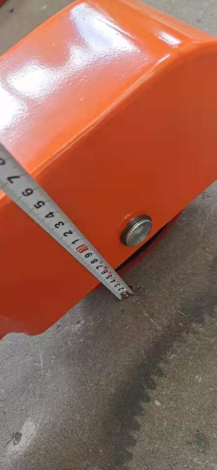 distance of the leg, how it height of electric floor crane 1ton, RME01-orange mark for measurment.jpg