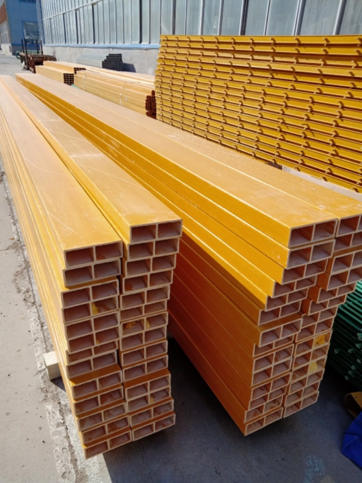 Frp Pultruded square fibreglass pipe with 1 strong rib-2.jpg