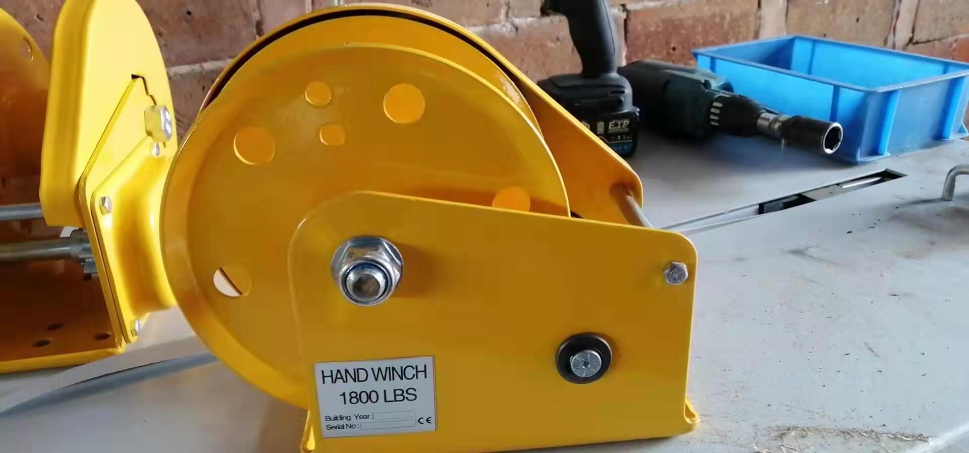 Site photos of Manual Winch 1200LBS with SELF LOCK + Manual Winch 1800LBS with SELF LOCK made in china-3.jpg